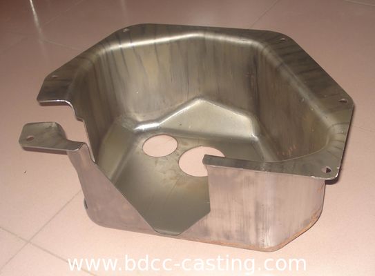 Prägen, Gehäuse für Manometer, Metallstanzteile aus Edelstahl mit allen Arten von Oberflächen, Stanzteile