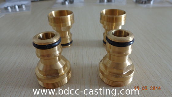 Kundenspezifische Schlauchanschlussstücke mit allen Arten von Oberflächen, hergestellt von einem professionellen Hersteller in China