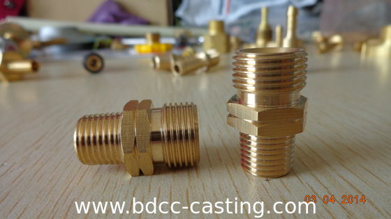 Kundenspezifischer Messing-Schlauchanschluss mit allen Arten von Oberflächen, hergestellt von einem professionellen Hersteller in China