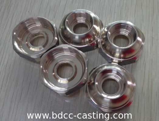 CNC-gefertigte Messingfittings mit Nickelbeschichtung, hergestellt in China von einem professionellen Hersteller