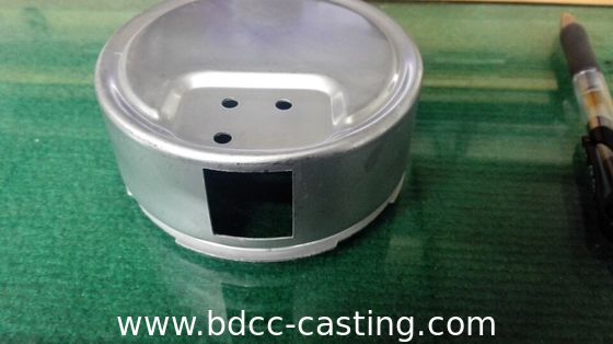 Gehäuse für Manometer, Stanzteile aus Edelstahl mit allen Arten von Oberflächen, Stanzteile