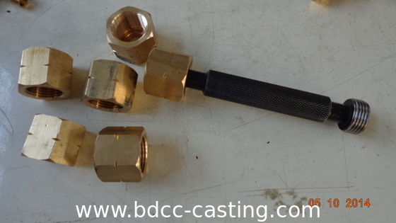 C20 Ventil; Kundenspezifische CNC-Messingrohrfittings, hergestellt in China von einem professionellen Hersteller