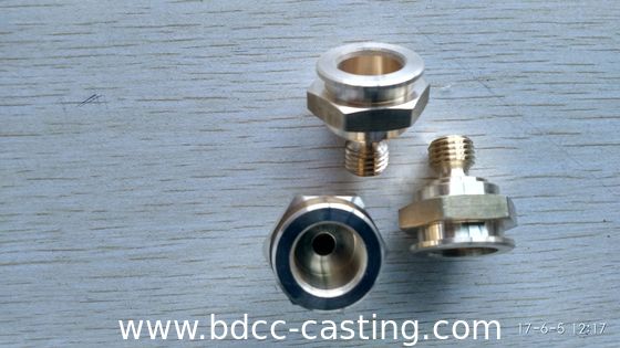 Kundenspezifischer Schnellverbinder aus Messing mit allen Arten von Oberflächen, hergestellt von einem professionellen Hersteller in China