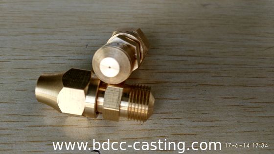 Verarbeitung kundenspezifischer Rohrverbindungen aller Art, CNC-Bearbeitung, Messingfittings, hergestellt in China vom professionellen Hersteller