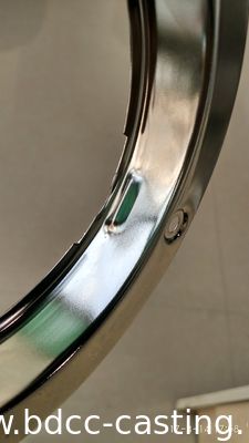 Prägen, Gehäuse für Manometer, Metallstanzteile aus Edelstahl mit allen Arten von Oberflächen, Stanzteile