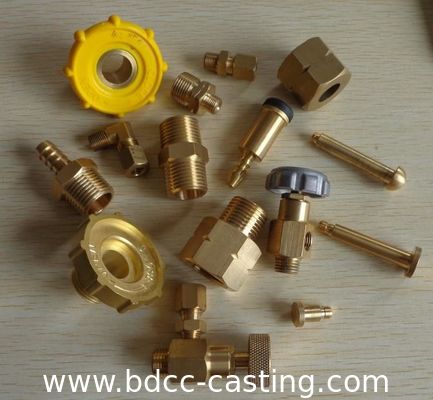 Verarbeitung kundenspezifischer Rohrverbindungen aller Art, CNC-Bearbeitung, Messingfittings, hergestellt in China vom professionellen Hersteller
