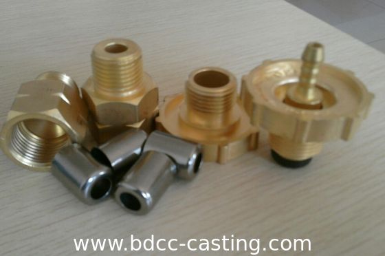 Verarbeitung kundenspezifischer Rohrverbindungen aller Art, CNC-Bearbeitung, Messingfittings, hergestellt in China vom professionellen Hersteller