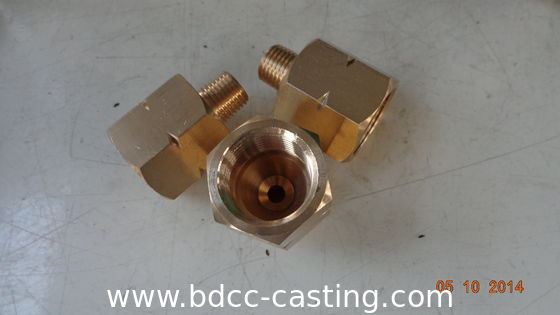 Verarbeitung kundenspezifischer Rohrverbindungen aller Art, CNC-Bearbeitung, Messingfittings, hergestellt in China vom professionellen Hersteller