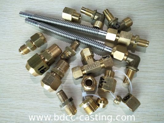 Verarbeitung von kundenspezifischen Rohrverbindungen aller Art, Adaptern, CNC-Bearbeitung, Messingfittings, Messingmuttern und -schrauben. Gewindefittings aus Messing