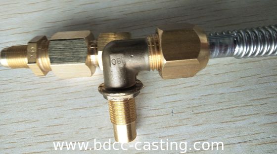 Verarbeitung von kundenspezifischen Rohrverbindungen aller Art, Adaptern, CNC-Bearbeitung, Messingfittings, Messingmuttern und -schrauben. Gewindefittings aus Messing