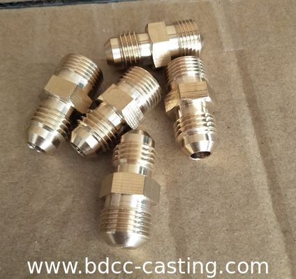 Verarbeitung von kundenspezifischen Rohrverbindungen aller Art, Adaptern, CNC-Bearbeitung, Messingfittings, Messingmuttern und -schrauben. Gewindefittings aus Messing