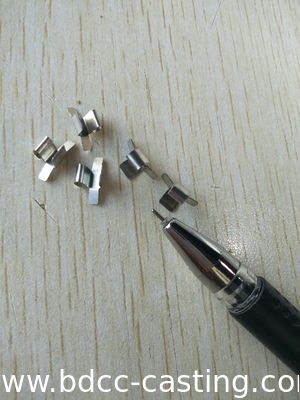 Prägen, Gehäuse für Manometer, Metallstanzteile aus Edelstahl mit allen Arten von Oberflächen, Stanzteile