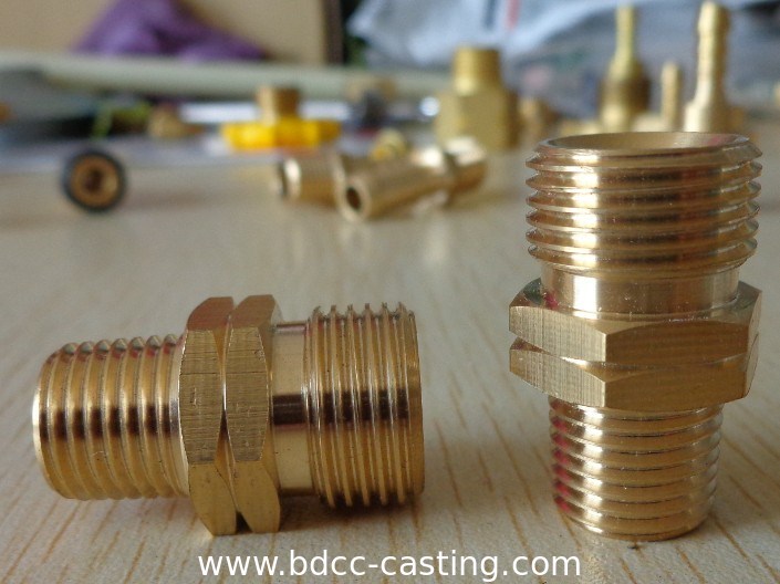 Kundenspezifischer Schnellverbinder aus Messing mit allen Arten von Oberflächen, hergestellt von einem professionellen Hersteller in China