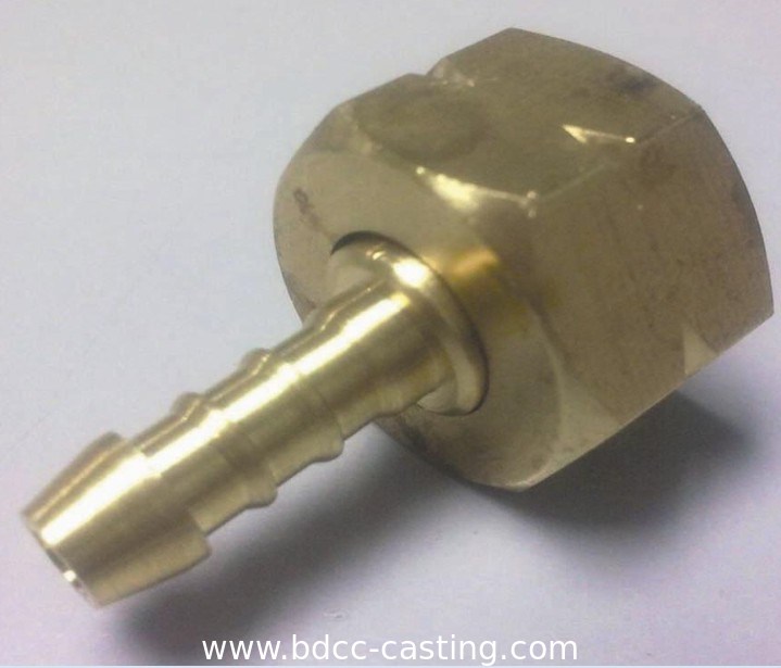 Kundenspezifischer Messingverbinder mit allen Arten von Oberflächen, hergestellt von einem professionellen Hersteller in China