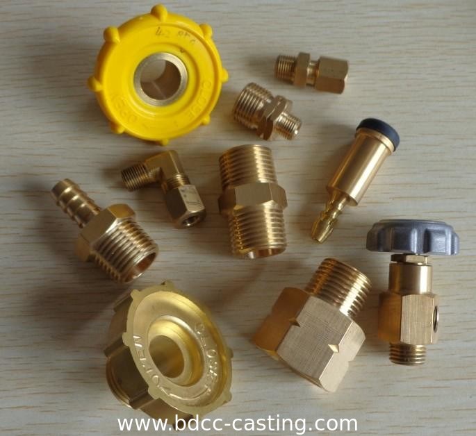 Kundenspezifischer Wasserzähleranschluss aus Messing mit allen Arten von Oberflächen, hergestellt von einem professionellen Hersteller in China