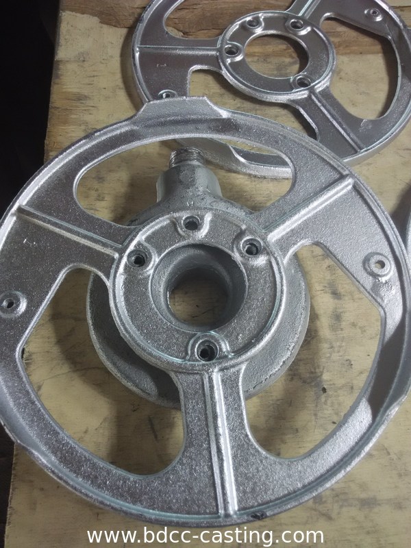 Kundenspezifisches duktiles Gusseisen mit allen Arten von Oberflächen, hergestellt von einem professionellen Hersteller in China