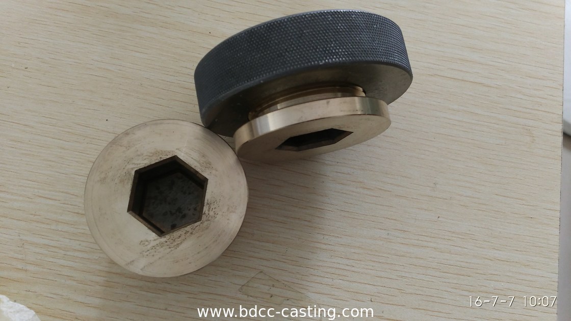 Schmieden CNC-Bearbeitung Kupferlegierung Ölablassschraube, Verarbeitung kundenspezifischer mechanischer Teile aller Art, mechanische Bearbeitungsteile