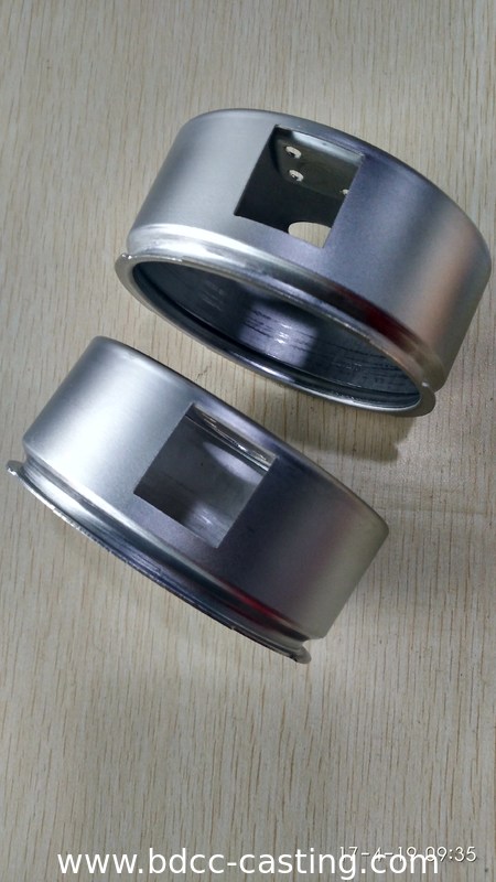 Gehäuse für Manometer, Stanzteile aus Edelstahl mit allen Arten von Oberflächen, Stanzteile