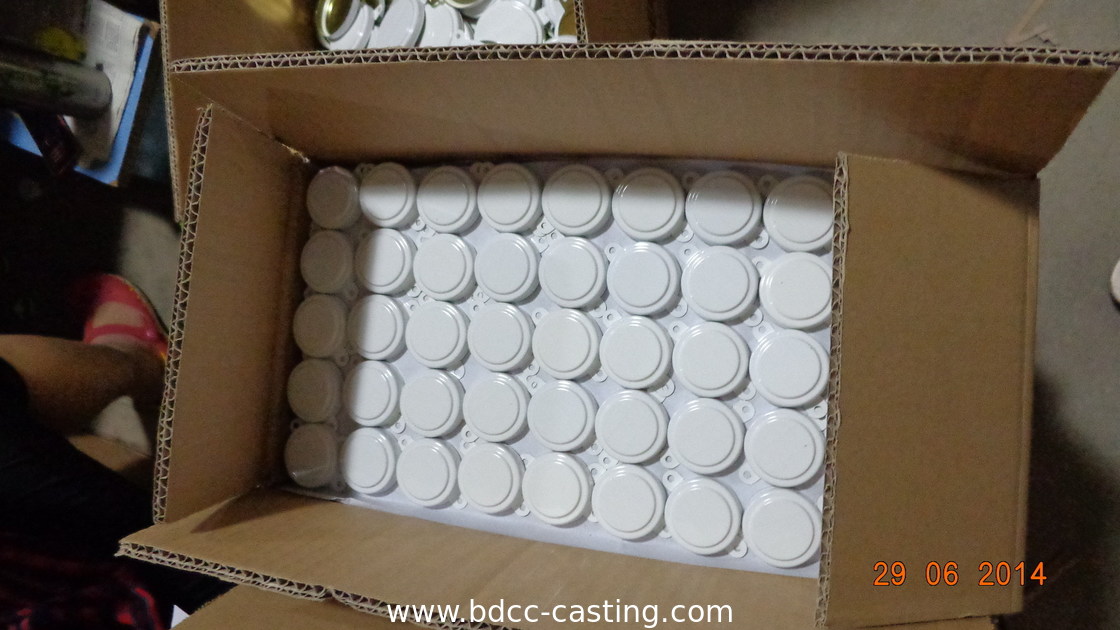 Kundenspezifische Diebstahlschutzabdeckung für Tanks, Gewindeabdeckung, Tankflansch; Farbdruck kann nach Kundenwunsch angepasst werden.