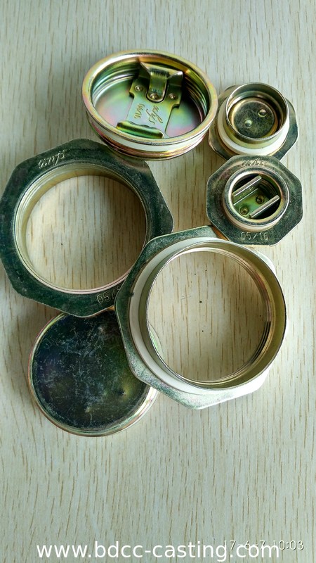 Kundenspezifische Diebstahlschutzabdeckung für Tanks, Gewindeabdeckung, Tankflansch; Farbdruck kann nach Kundenwunsch angepasst werden.