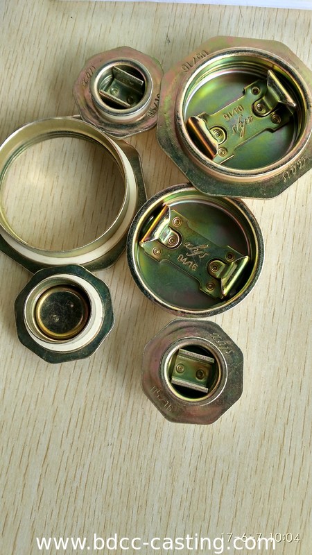 Kundenspezifische Diebstahlschutzabdeckung für Tanks, Gewindeabdeckung, Tankflansch; Farbdruck kann nach Kundenwunsch angepasst werden.