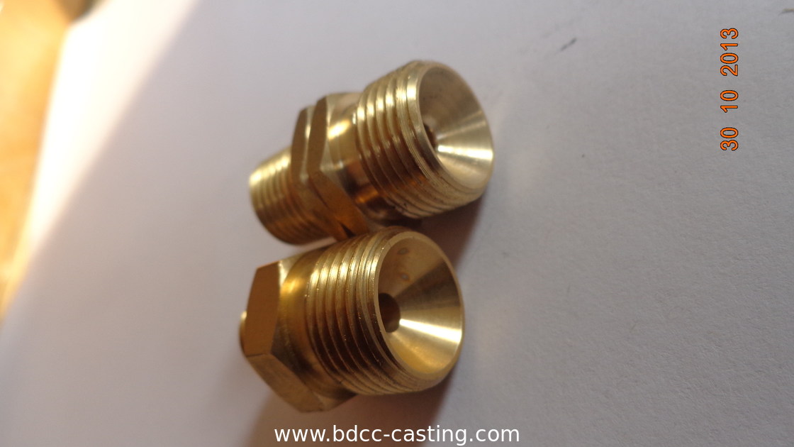 Verarbeitung kundenspezifischer Rohrverbindungen aller Art, CNC-Bearbeitung, Messingfittings, hergestellt in China vom professionellen Hersteller