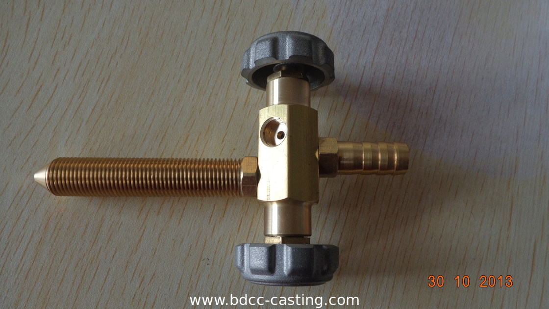 Verarbeitung kundenspezifischer Rohrverbindungen aller Art, CNC-Bearbeitung, Messingfittings, hergestellt in China vom professionellen Hersteller