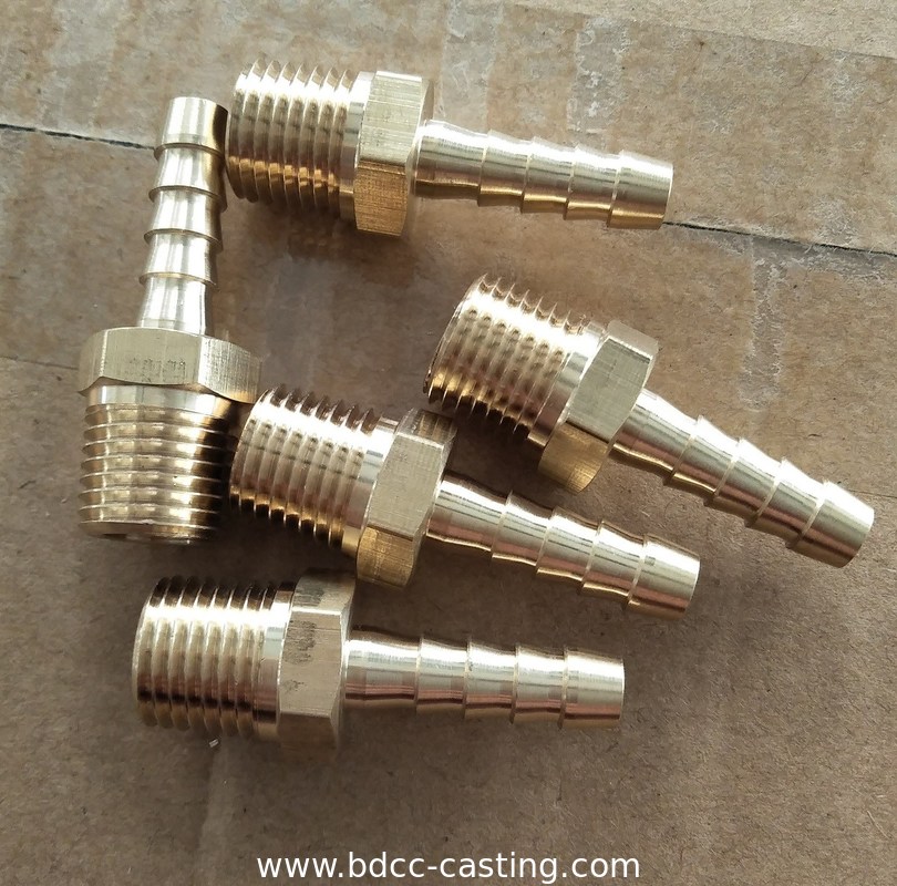 Verarbeitung von kundenspezifischen Rohrverbindungen aller Art, Adaptern, Messing-Gewindefittings, Gewindefittings aus Messing, hergestellt in China