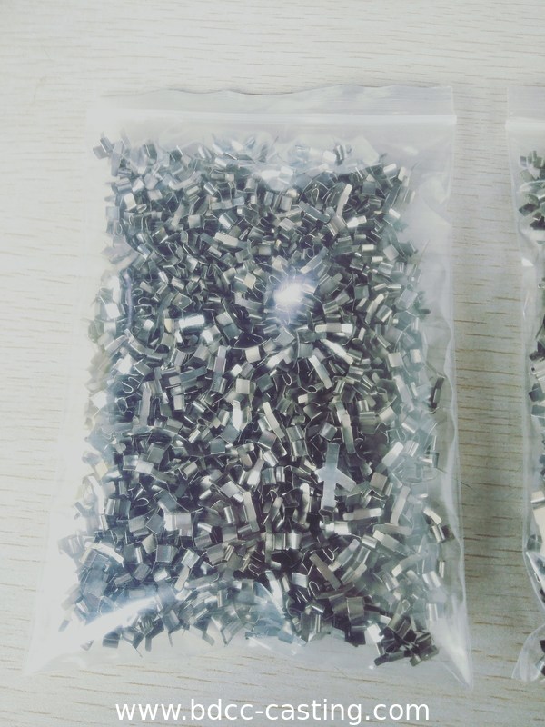 Prägen, Gehäuse für Manometer, Metallstanzteile aus Edelstahl mit allen Arten von Oberflächen, Stanzteile